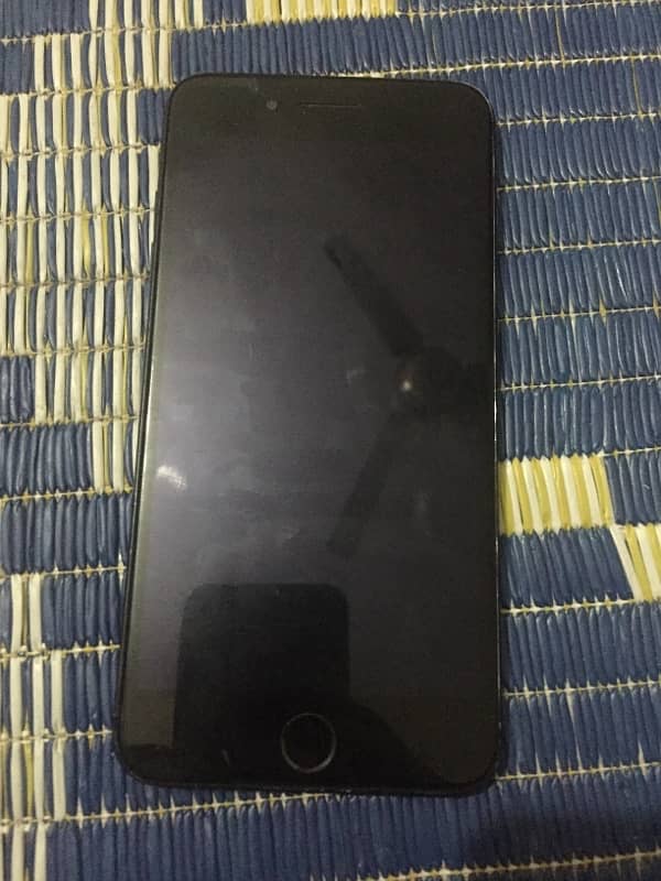 iPhone 7 Plus 128 gb bypaas whatsap 03249775018 4