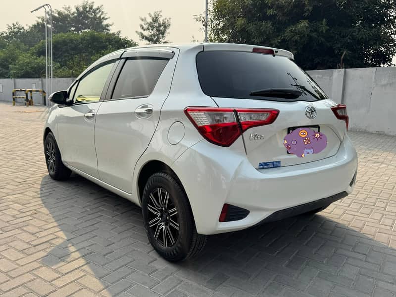 Toyota Vitz 2019 1.0 F safety lll 6