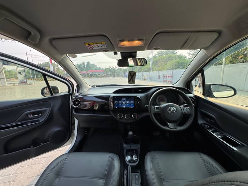 Toyota Vitz 2019 1.0 F safety lll 14