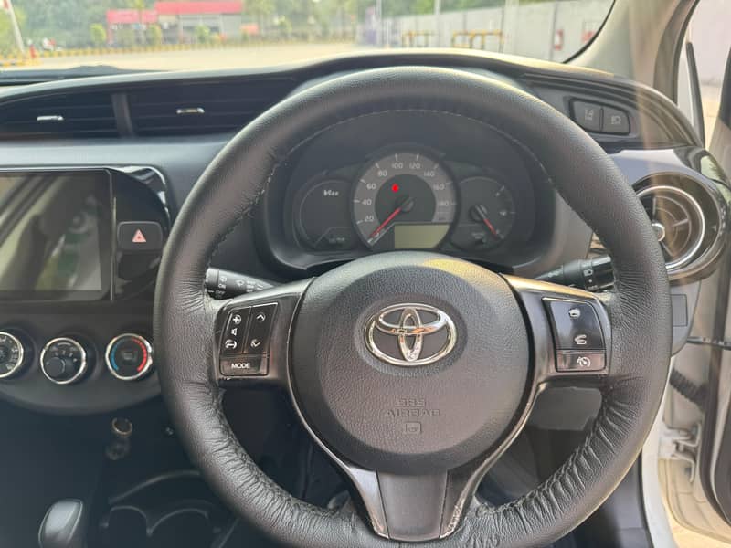 Toyota Vitz 2019 1.0 F safety lll 19