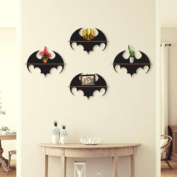 PACK OF 4 , BATMAN WALL HANGING SHELVES , 1