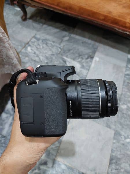 Canon D4000 DSLR for sell 1