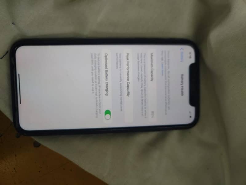 iphone xr 128 gb pta approved 4