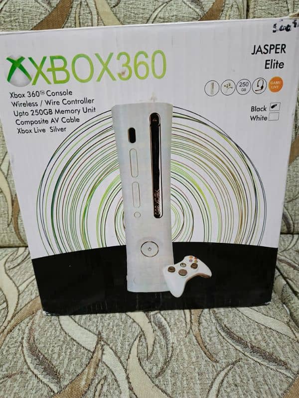 Xbox 360 JASPER  2 wired controller 140 games space 500 GB plus 0