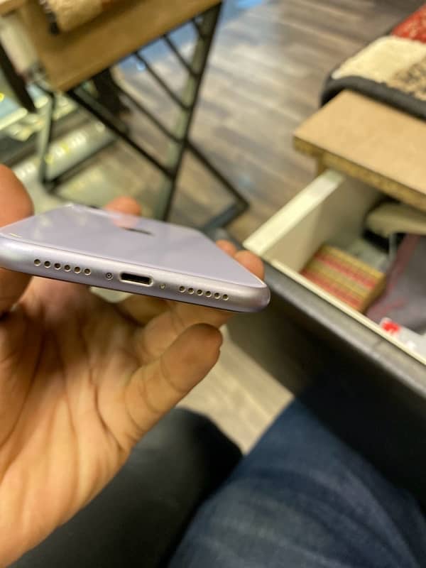 iPhone 11 JV 128GB Storage 2 month sim Time 2