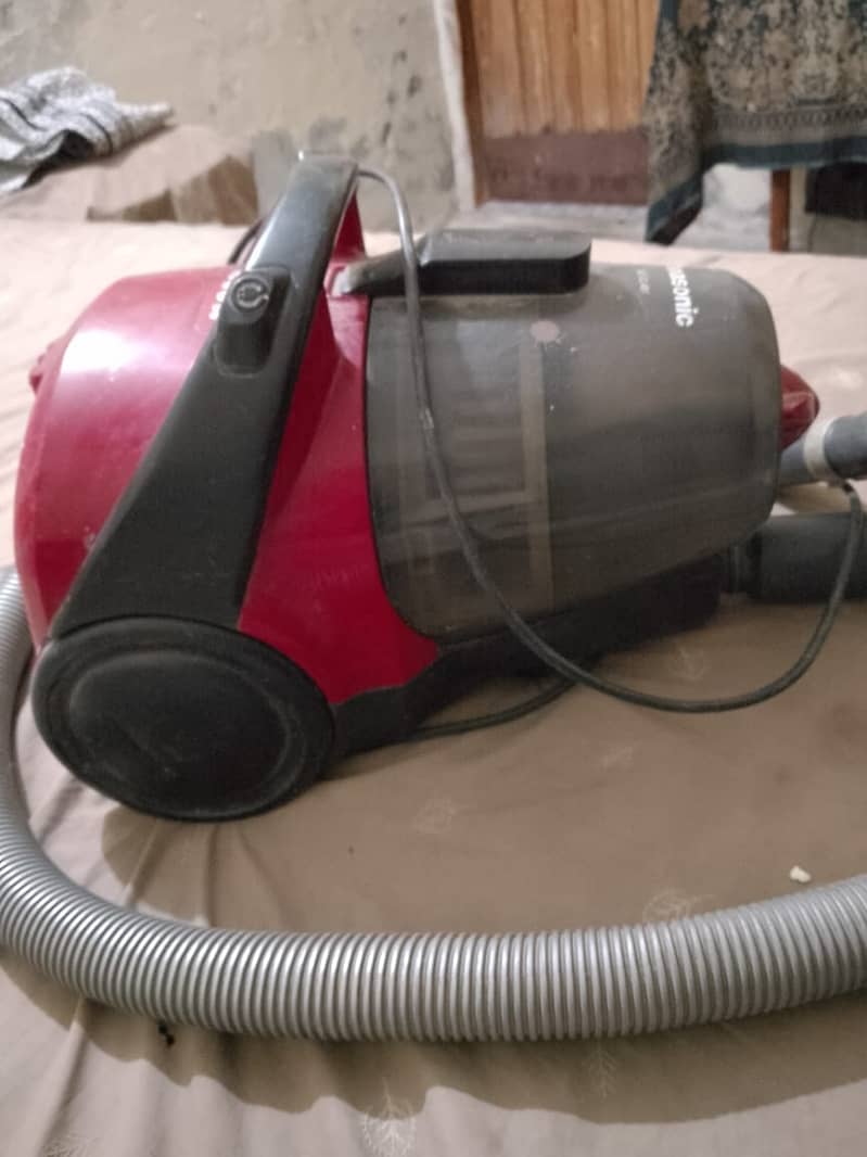 Vacuum cleaner 4