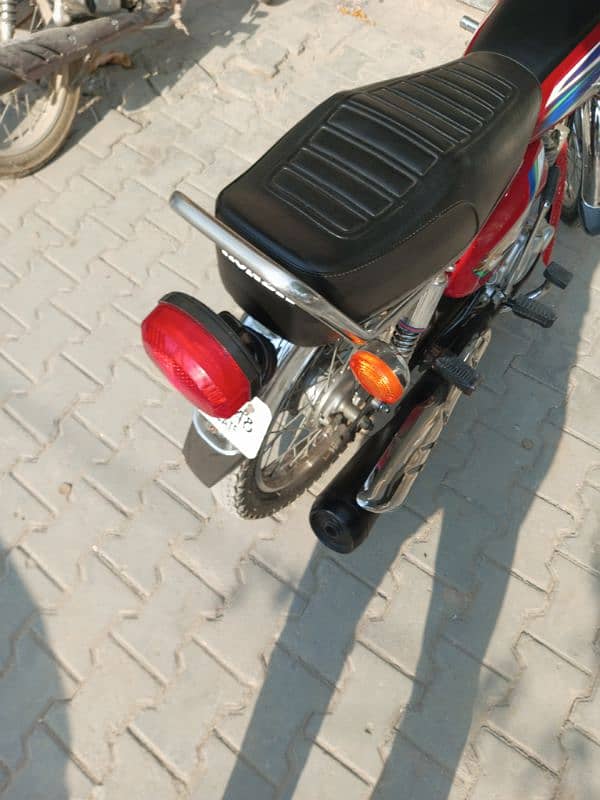 Honda 125 2022 13