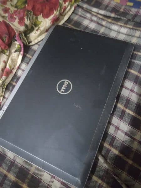 Dell Laptop 3