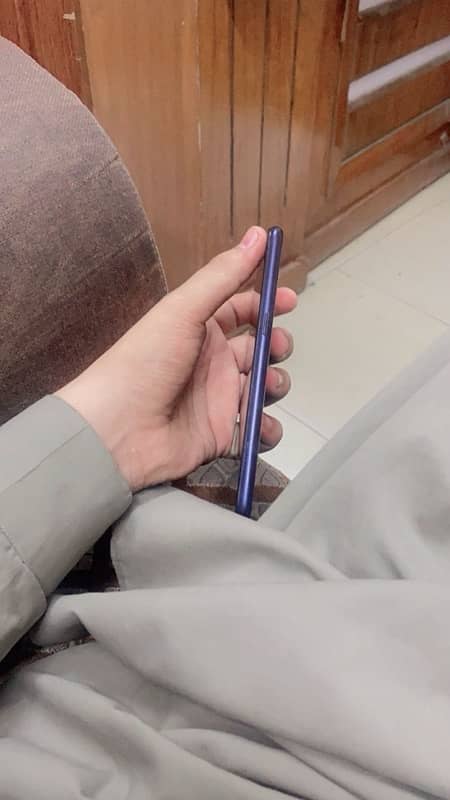 oppo A3s condition 10/9 only box gb 2 Ram 16 5