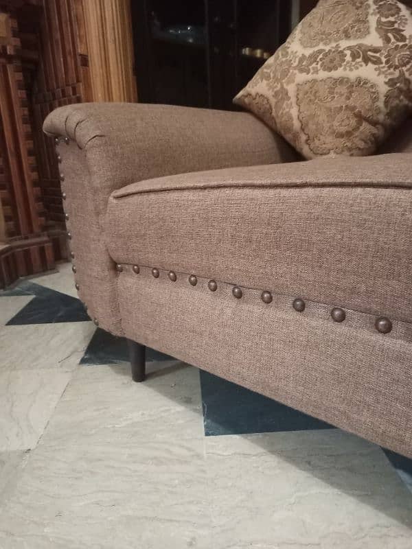 L-Shape Sofa Set 7 Seater In Excellent Condition 5