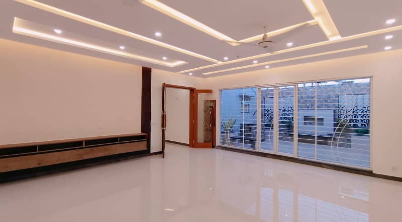 1 Kanal Upper Portion for Rent in DHA Lahore Phase 3 Near Beaconhouse 0