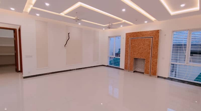 1 Kanal Upper Portion for Rent in DHA Lahore Phase 3 Near Beaconhouse 3