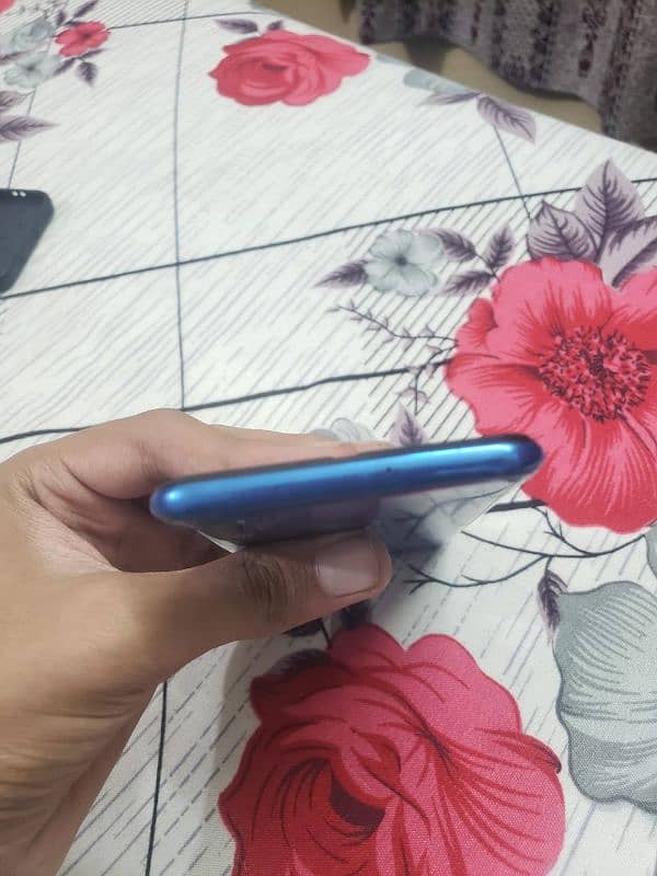 Samsung Galaxy A50 1