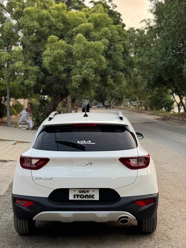 KIA STONIC 2024 3