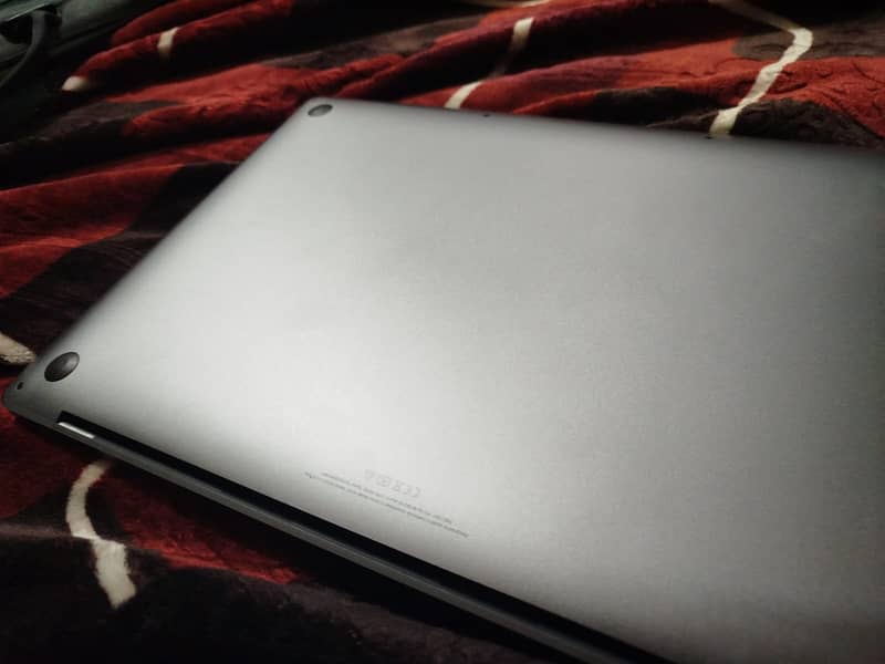 Macbook Pro 2019, 16 inch, 4gp Card, 512 ssd, 16 gig of ram 5