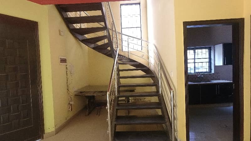 5 Marla Double Storey Corner House Available For Sale In College Stop Baghbanpura 15