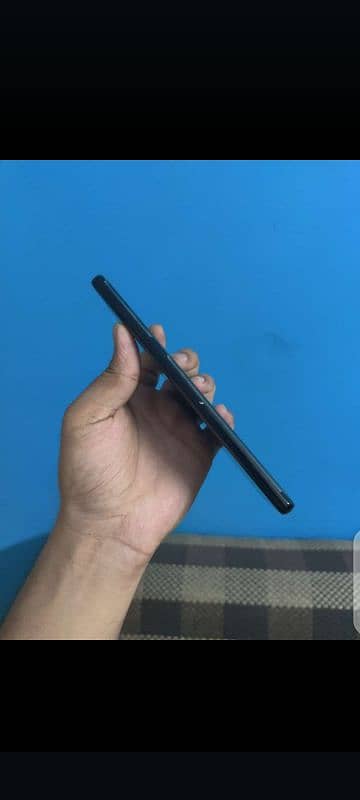 samsung galaxy note 8 10/10 condition 3