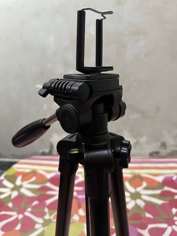 Apkina SAB-233 Tripod 1