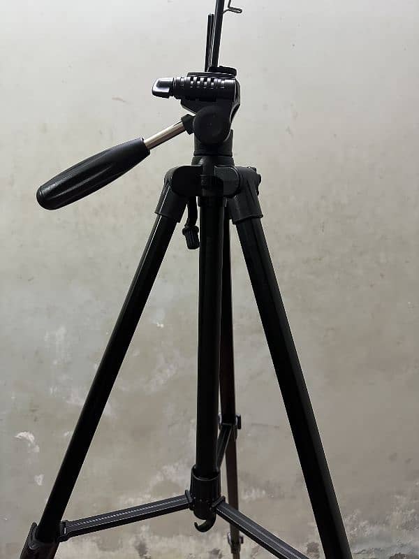 Apkina SAB-233 Tripod 4