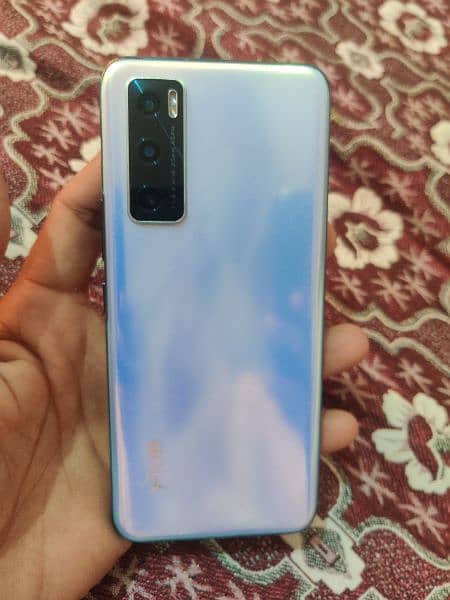 vivo v20 One plus 7 pro 3