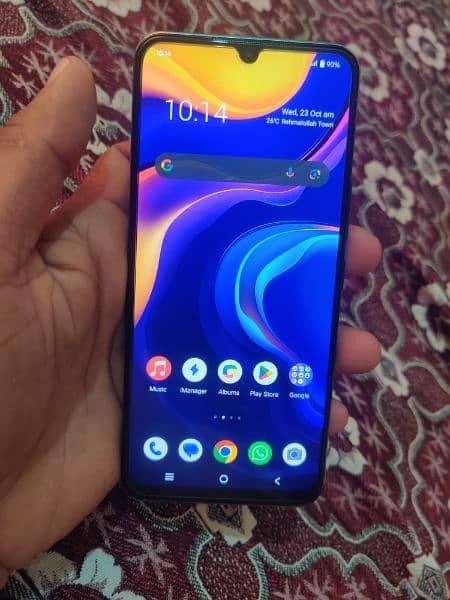 vivo v20 One plus 7 pro 4