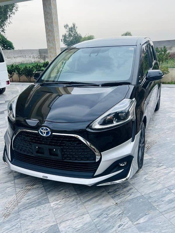 Toyota Sienta 2019 1