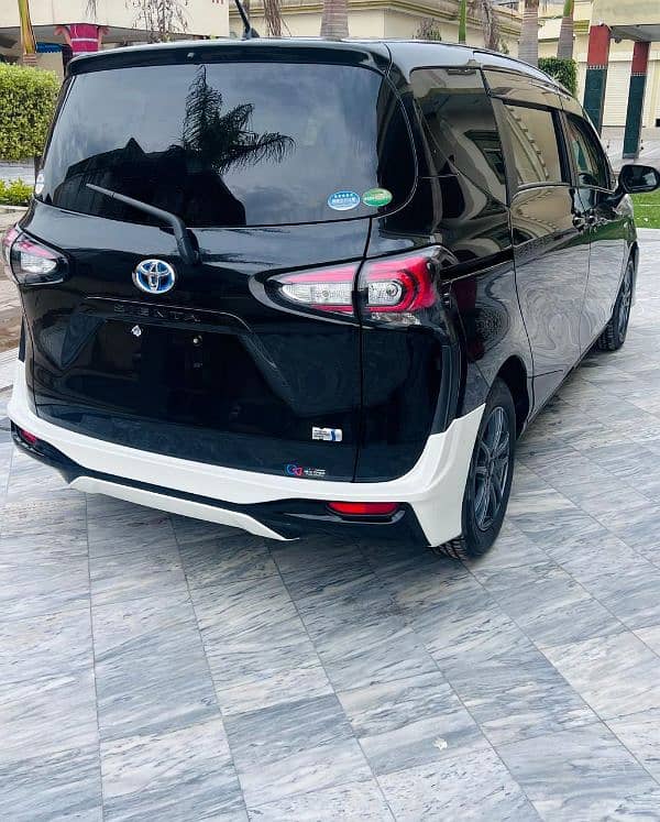 Toyota Sienta 2019 3