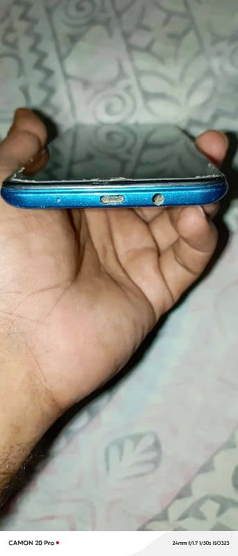 infinix hot 9 play 4/64 with box for parts 1