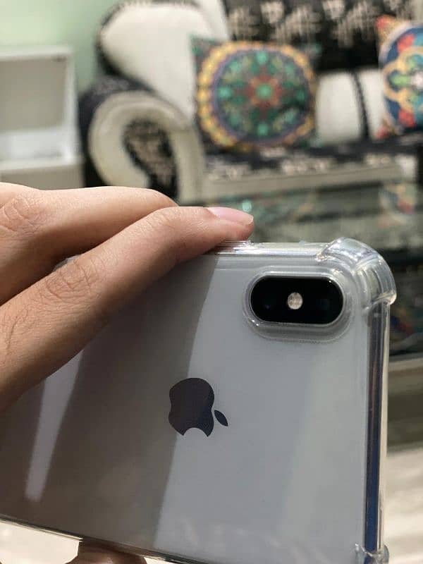 iphone XS max 4