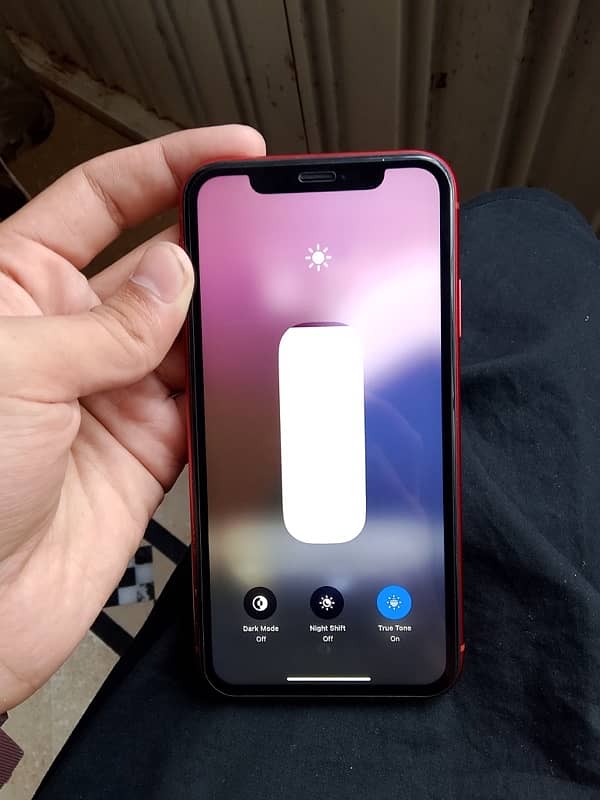 iPHone xR non pta jv 64 gb ik chota sa shaad ha baki all ok 4