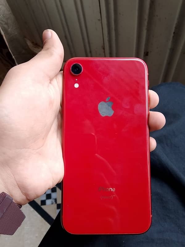 iPHone xR non pta jv 64 gb ik chota sa shaad ha baki all ok 6