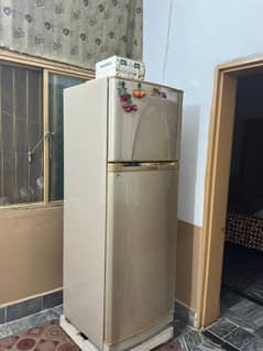 Dawlance Refrigerator ( Fridge )