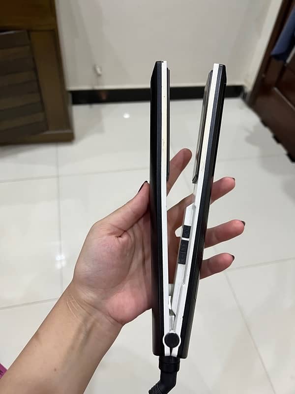 Hair straightener 2