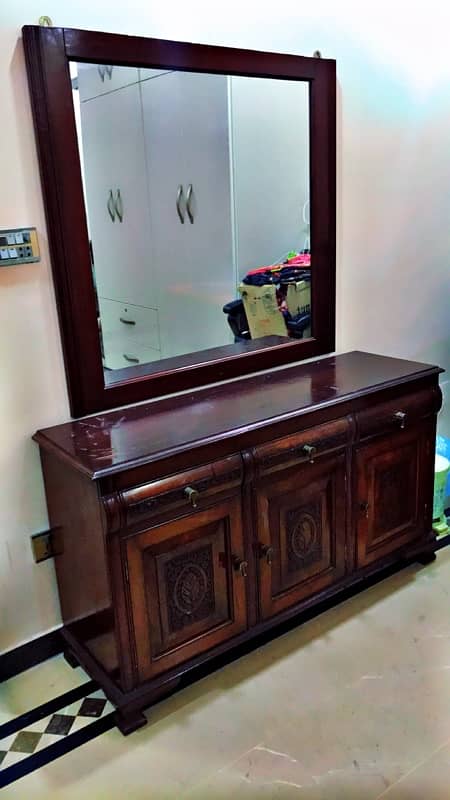 console with full size mirror 1