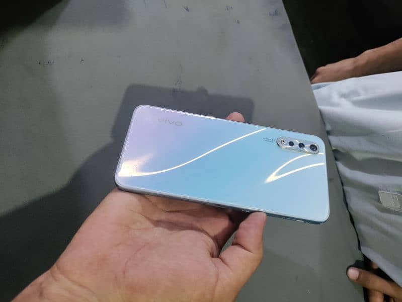 vivo s1 0