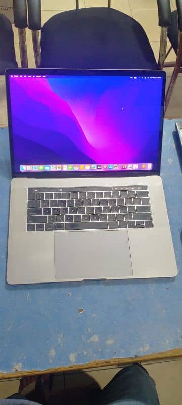 MacBook pro 2017 2