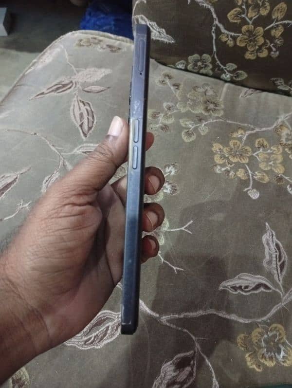 realme c35 4+4 128 bilkul ok condition with box no open no repair 4