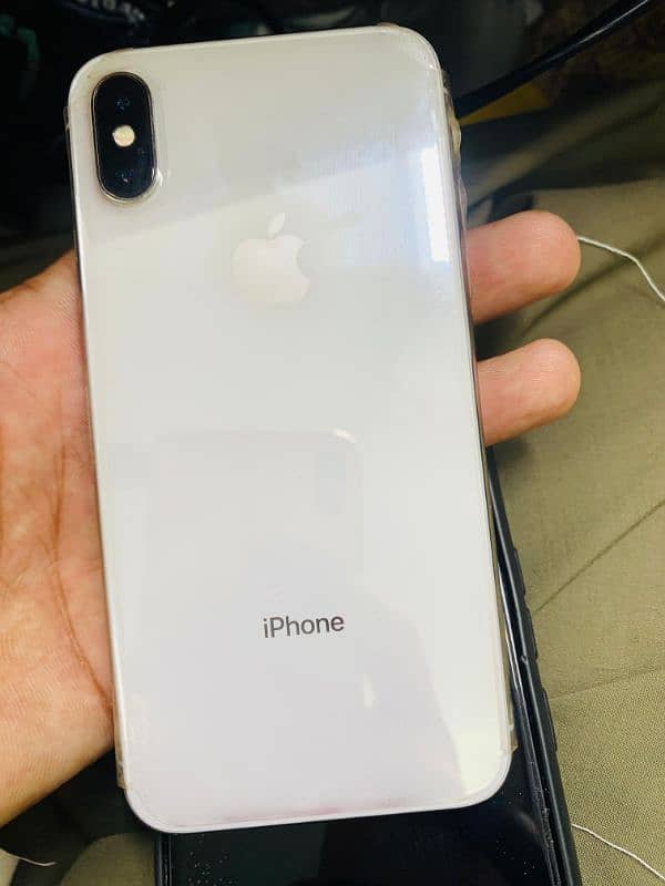 IPHONE XS silver Color 256 Gb 10/9 condition PTA Approved 2