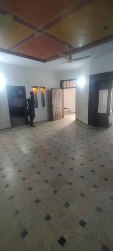 1 Kanal Like Commercial House For Rent 7