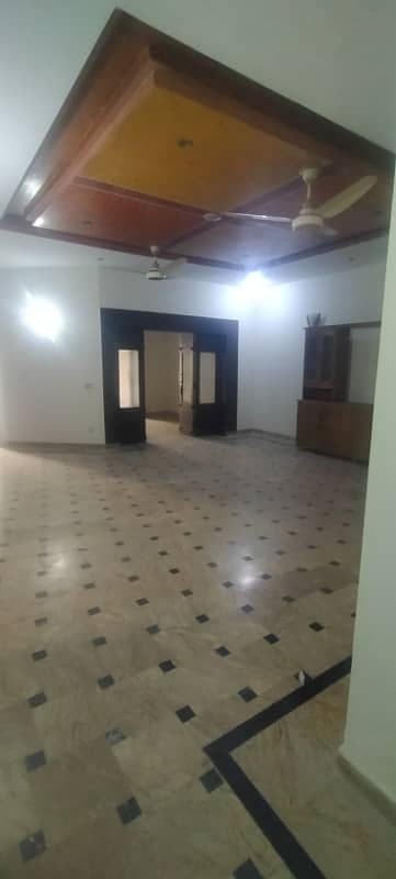 1 Kanal Like Commercial House For Rent 8