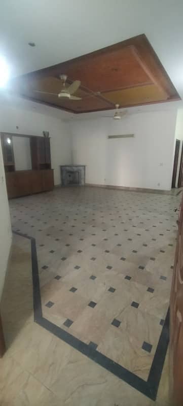 1 Kanal Like Commercial House For Rent 9