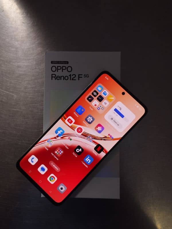 Oppo Reno 12F 5g.  12/256 3