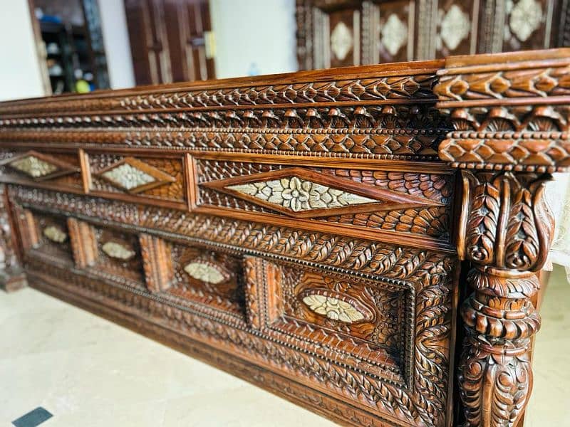 Wooden Chinauti Sheesham King sized bed 1