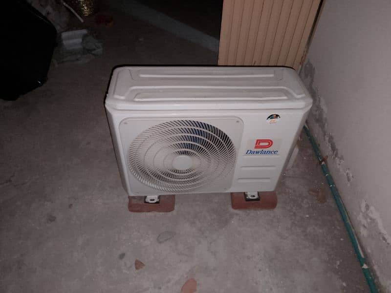 dawalance 1 ton non inverter 1 season used  energy saver 4