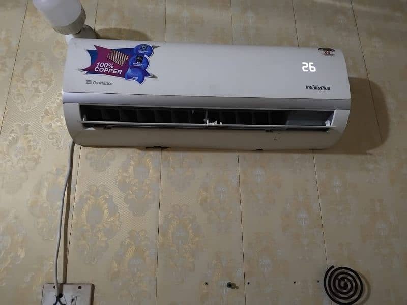 dawalance 1 ton non inverter 1 season used  energy saver 5