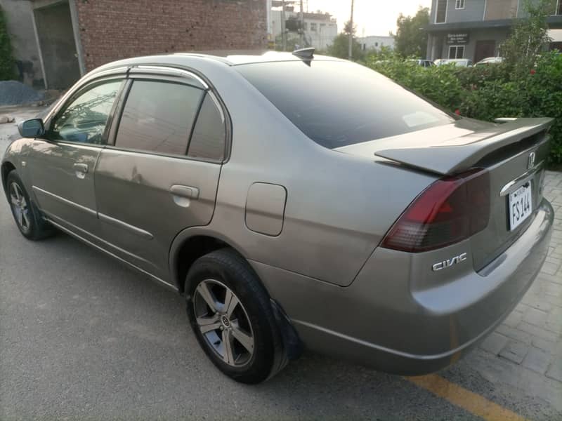 HOME USED HONDA CIVIC VTi 2002 VERY NEAT & CLEAN LIKE NEW 0300 9659991 9