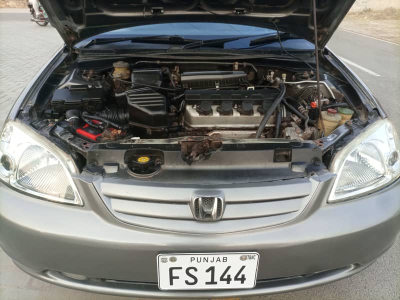 HOME USED HONDA CIVIC VTi 2002 VERY NEAT & CLEAN LIKE NEW 0300 9659991 14