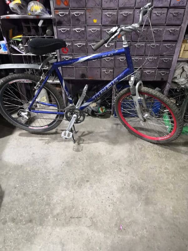 American Trek Mountain bicycle 0