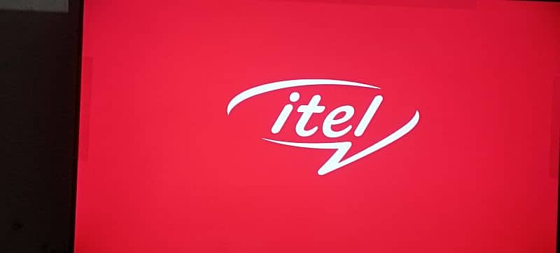 Itel 43" smart WiFi latest model scratchless 10/10 condition available 0