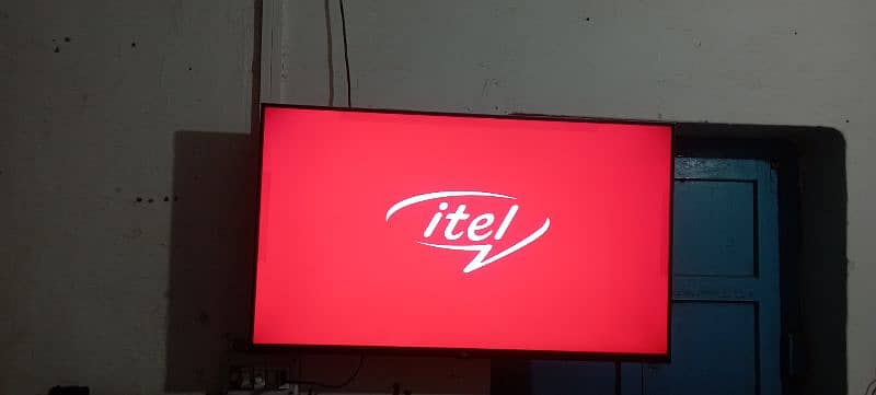 Itel 43" smart WiFi latest model scratchless 10/10 condition available 8